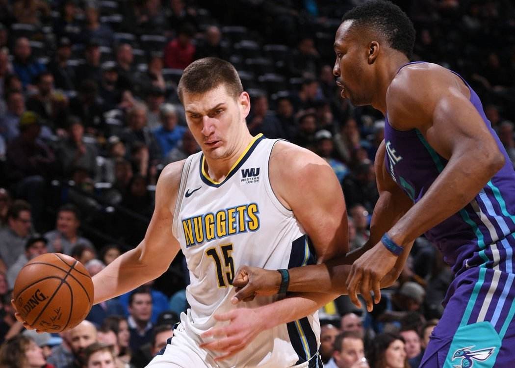 待的前锋并 待的前锋并