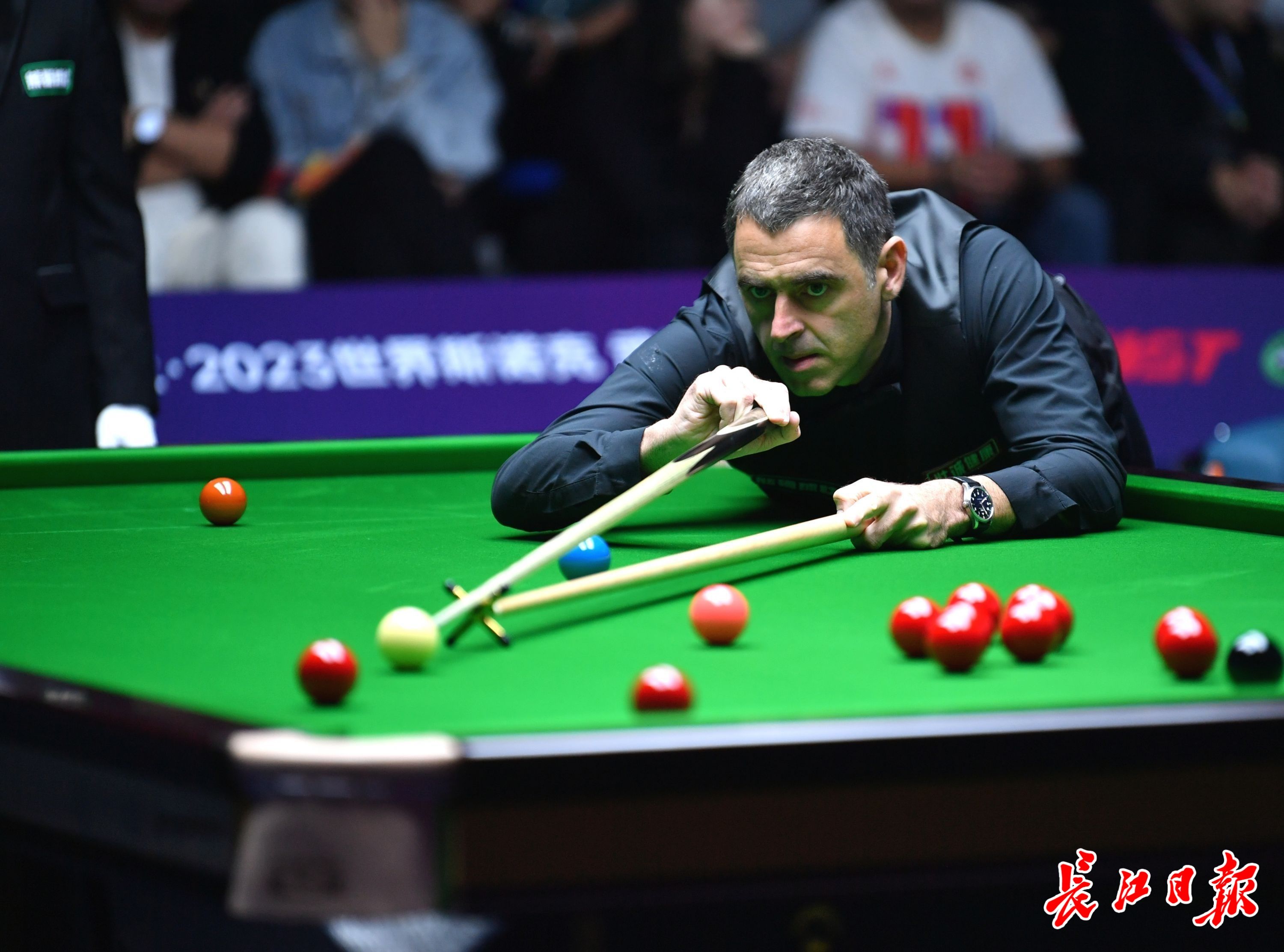 负尴尬境地 负尴尬境地