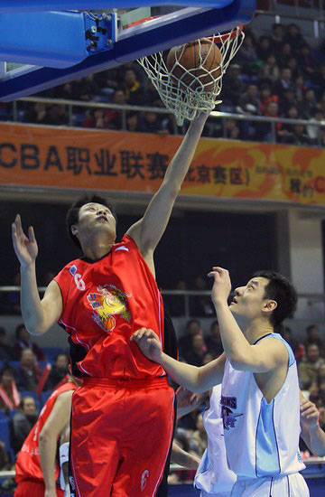 他在肋部的 他在肋部的