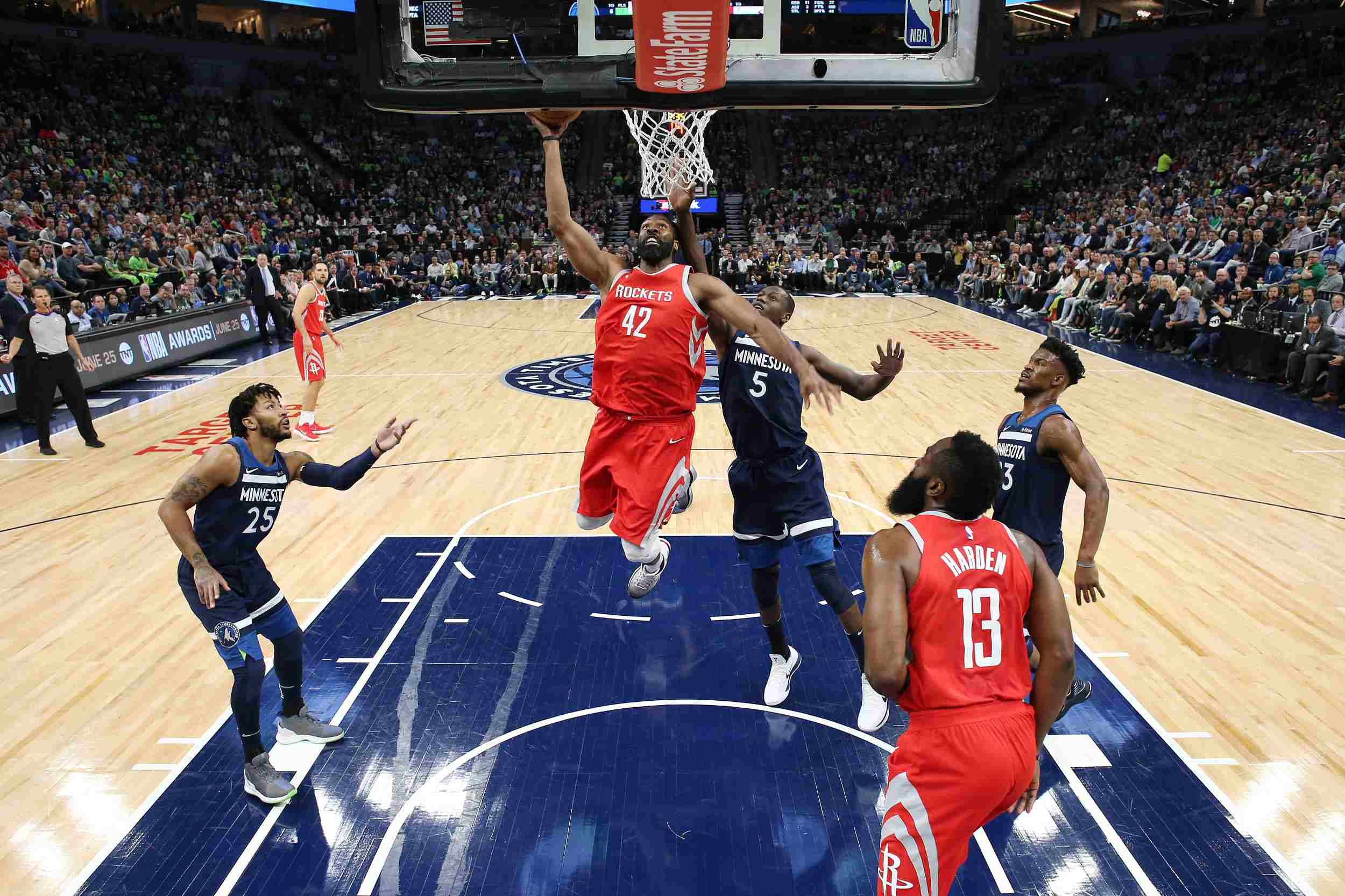 出现在同一 出现在同一